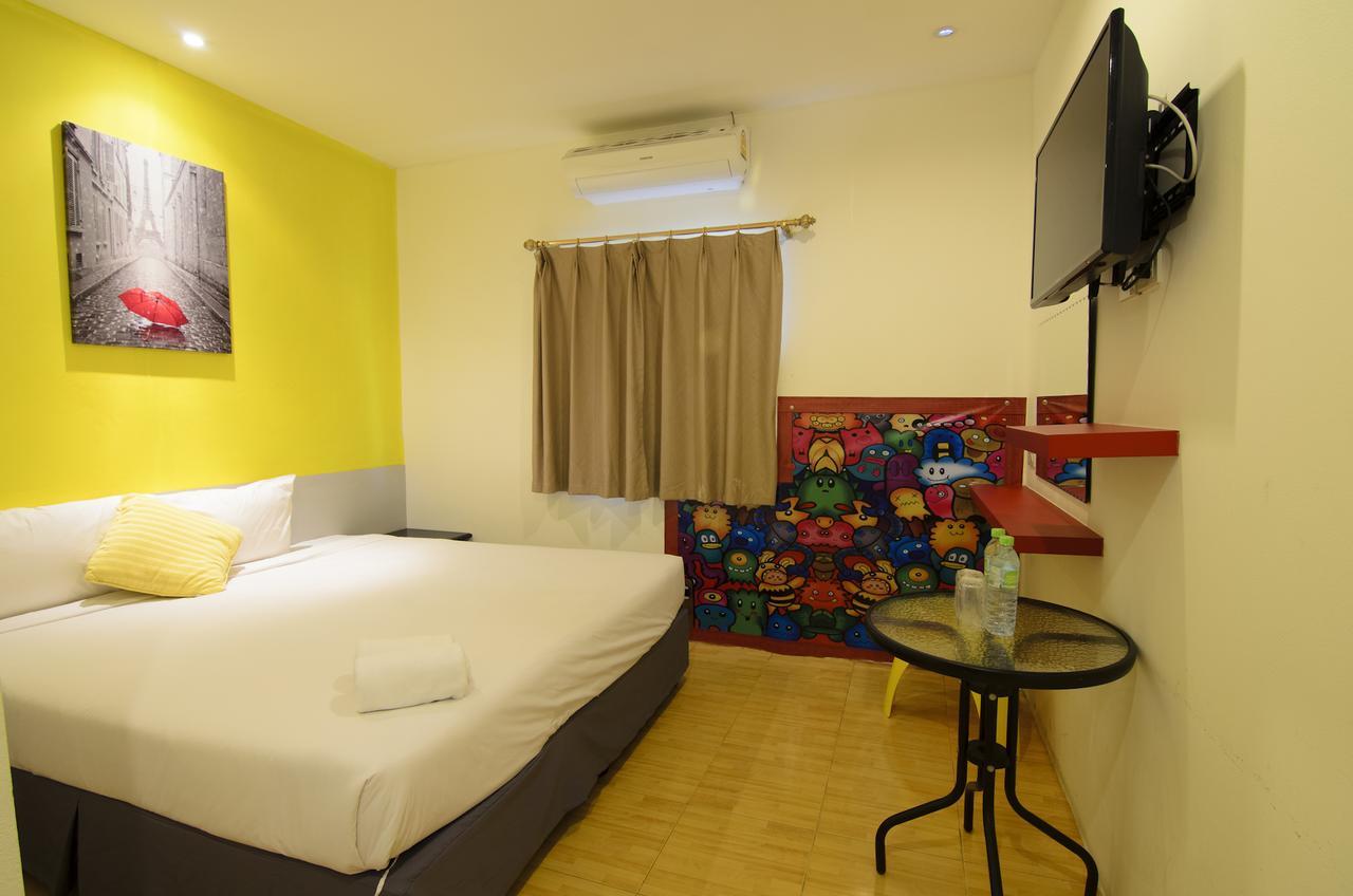 Room Hostel Thalang Esterno foto